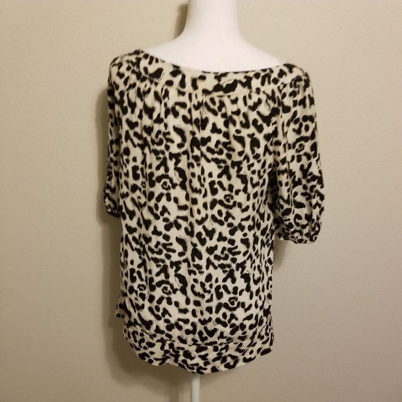 White House Black Market / Medium / Silk Leopard P - Picture 2 of 4